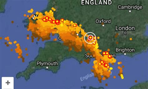 lightningmaps.org real-time lightning map